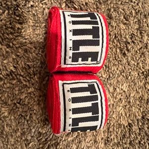 Title boxing hand wrap in red